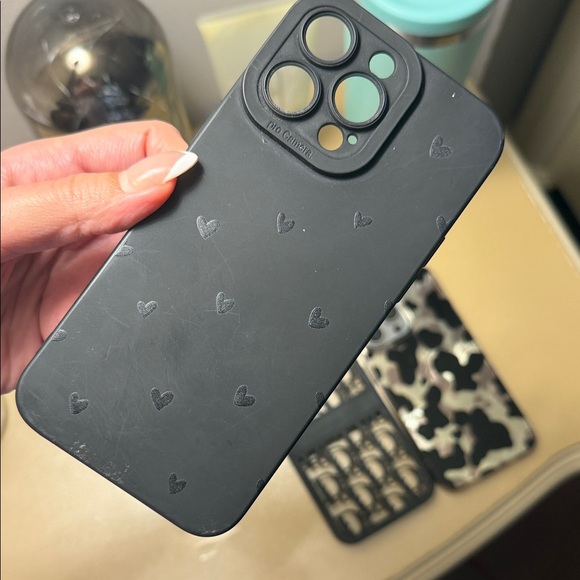 Black Patterned Phone Case Set - Picture 2 of 6